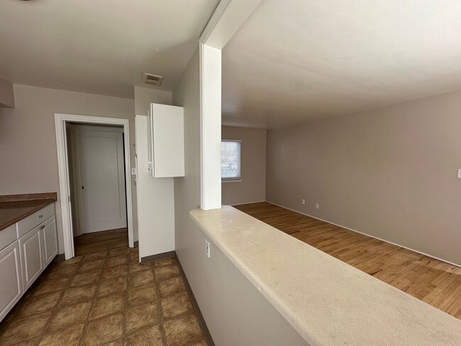 Building Photo - MOVE IN SPECIAL!! DEPOSIT MOVES YOU IN!!!