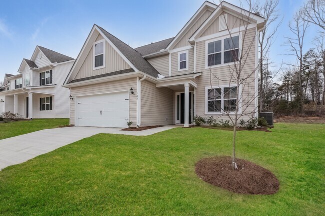 Building Photo - 200 Bosa Ln