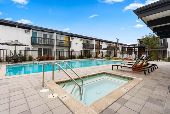 Foto del edificio - The Parsons Apartment Homes