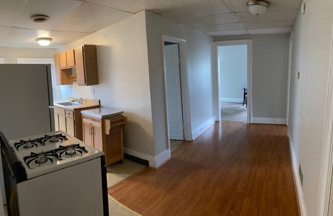 Building Photo - 257 Richmond Ave