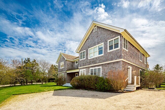 Foto del edificio - 36 Ditch Plains Rd