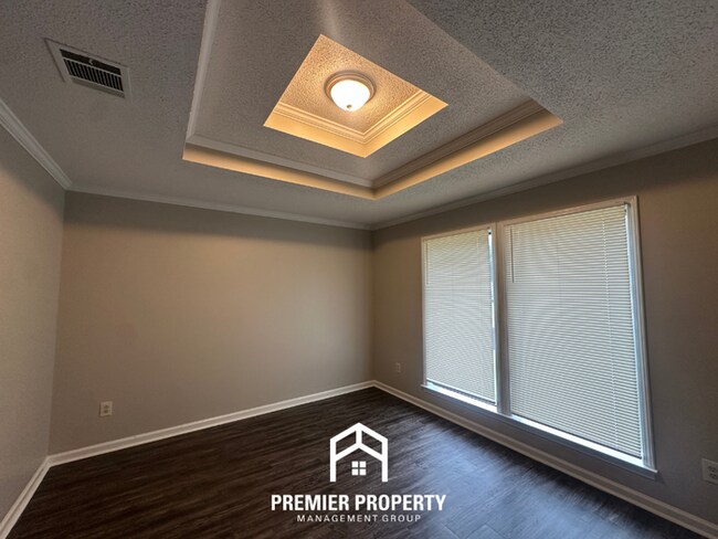 Foto del edificio - Grand 4BR/2.5BA Cordova Estate | 2,323 Sq Ft, Luxury Primary Suite, Garage & Deck