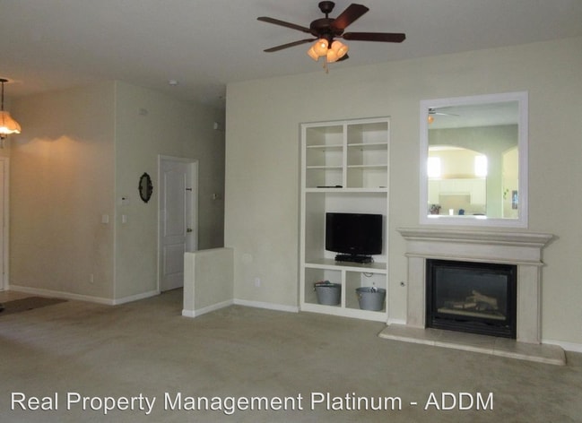 Building Photo - 3 br, 2 bath House - 5755 E. Belgravia Ave.