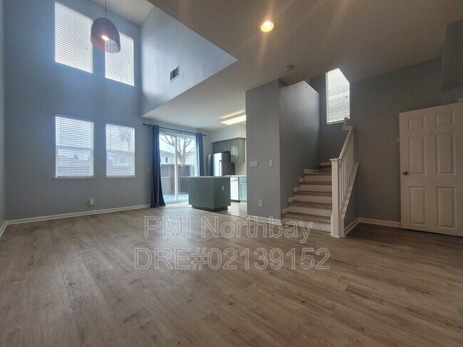 Foto del edificio - 569 Loch Lomond Way