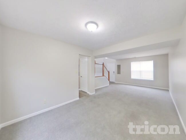 Building Photo - 1022 Pine Mountain Way