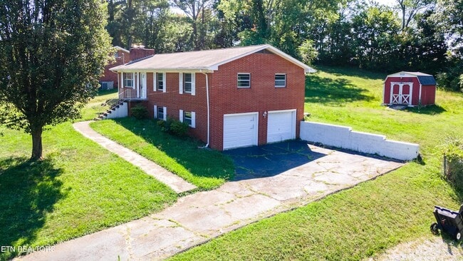 Building Photo - 6633 Wachese Ln