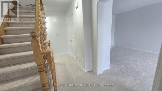 Building Photo - 3165 Stornoway Cir