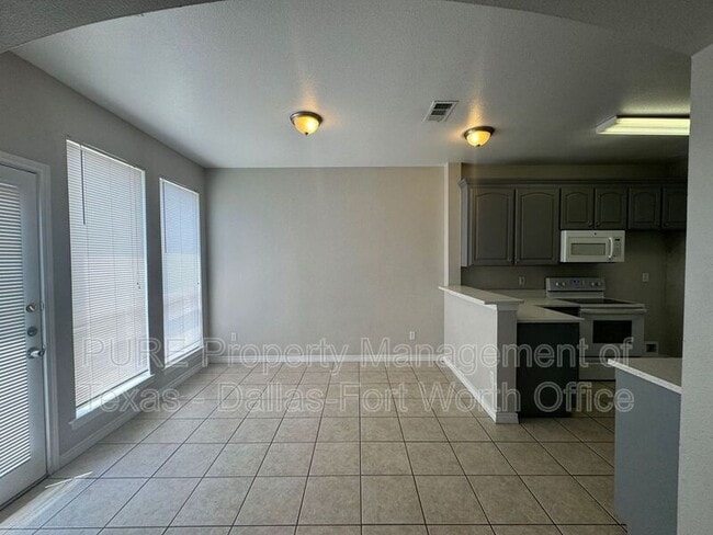 Foto del edificio - 4000 Cottage Park Ct