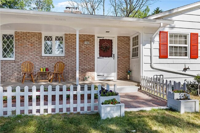 Foto del edificio - 178 S Main St