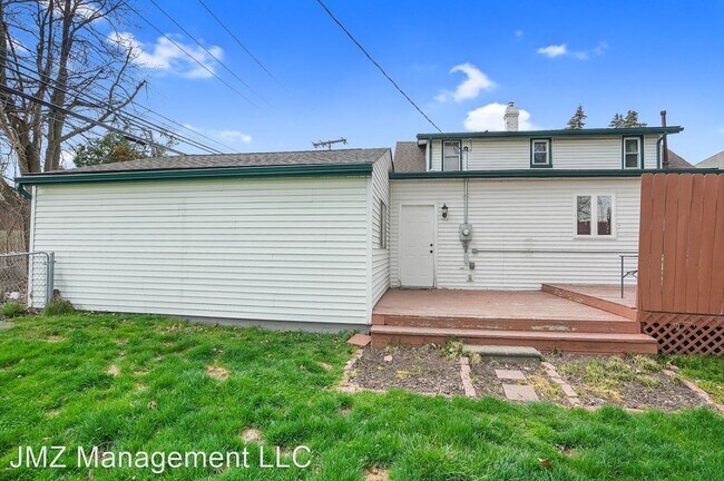 Building Photo - 3 br, 2 bath House - 1652 Van Courtland Dr