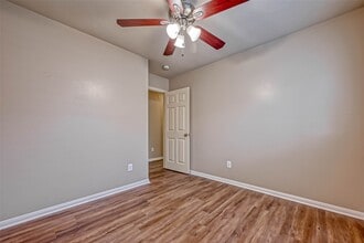 Building Photo - 911 Bent Sail Ln