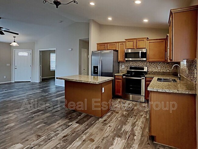 Foto del edificio - 41776 W Sunland Dr