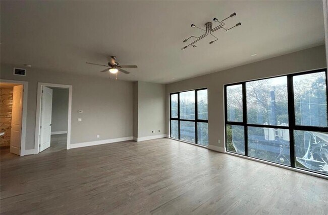 Foto del edificio - 2727 Houston Ave