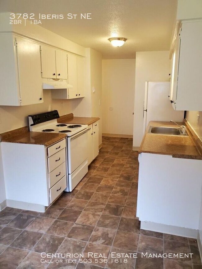 Foto del edificio - 3782 Iberis St NE