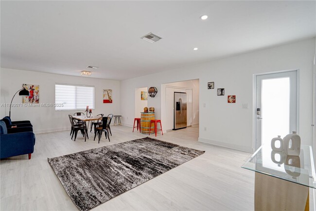 Foto del edificio - 7528 Buccaneer Ave
