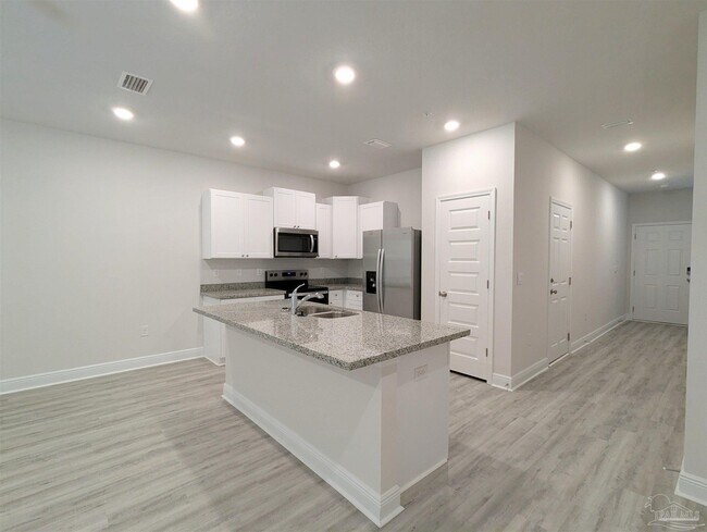 Building Photo - 8642 Meadow Flower Ln