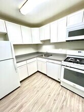 Building Photo - 10528 Cross Fox Ln