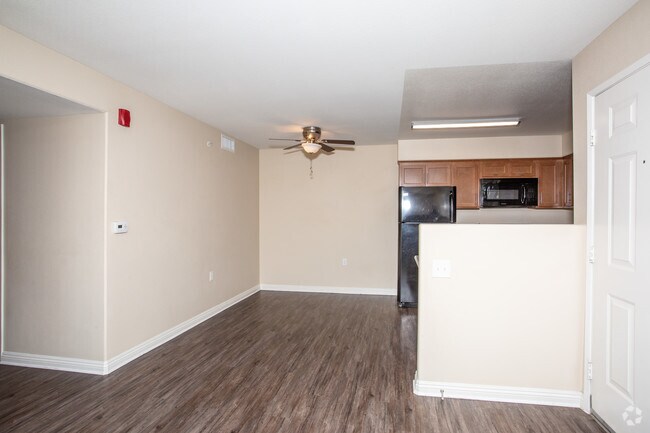 2 habitaciones, 1 baño - Valencia - Parkwood At Polo Grounds (55+)