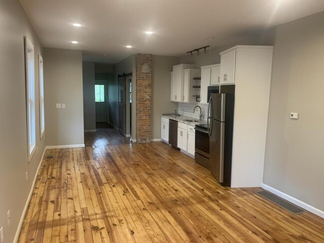 Building Photo - 1404 - 1406 Greenridge st