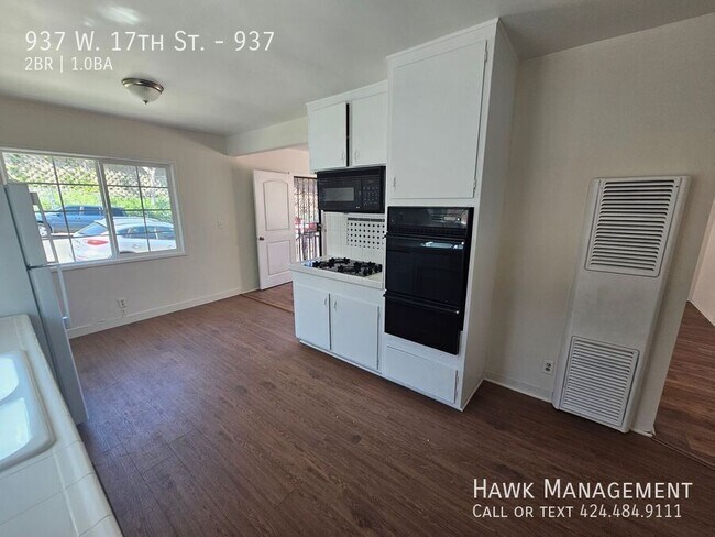 Foto del edificio - 937 W 17th St