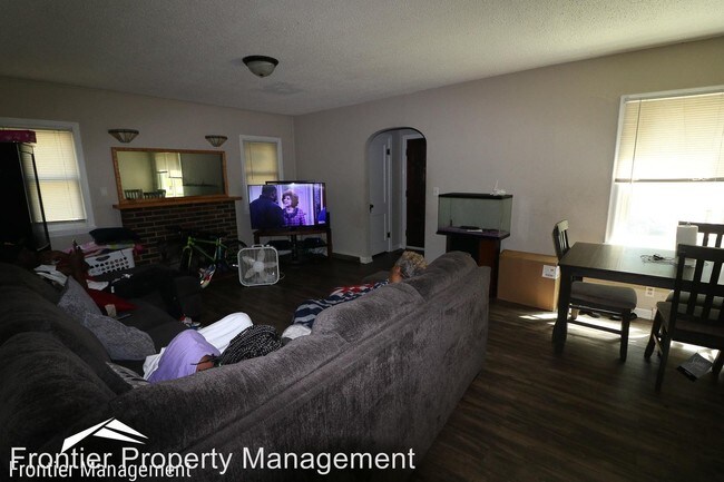 Foto del edificio - 823 N 8th St