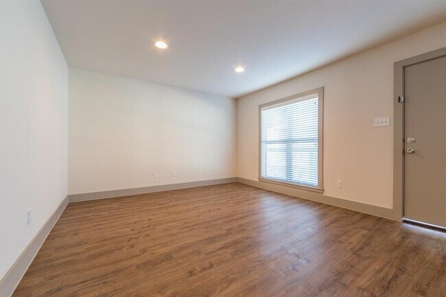 Foto del edificio - 4300 Rosslyn Rd