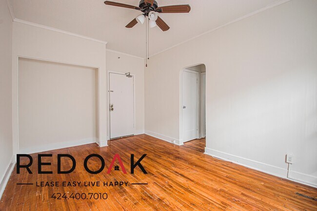 Foto del edificio - 447 S Grand View St