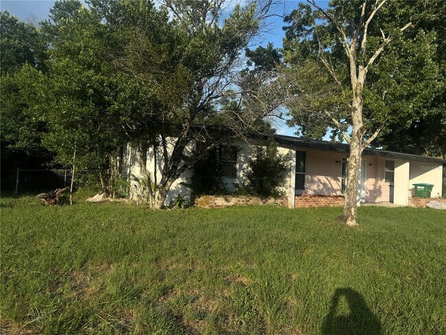 Foto del edificio - 589 E Normandy Blvd