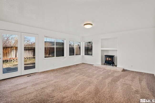 Building Photo - 929 Tropico Ct