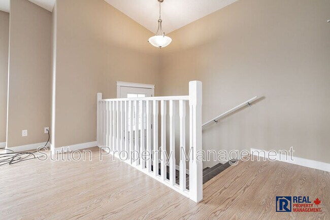 Photo du bâtiment - 8434-102AvenueKey #15