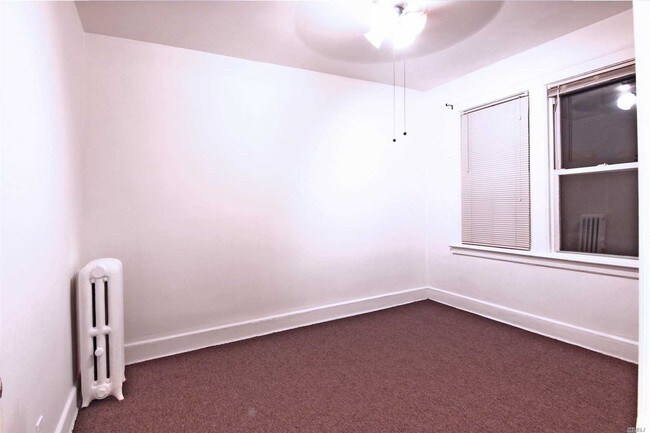 Foto del edificio - 5823 58th Ave