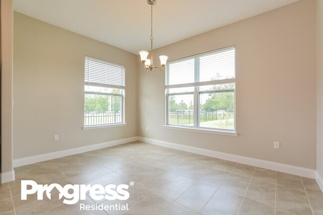 Building Photo - 166 Eleven Oaks Cir