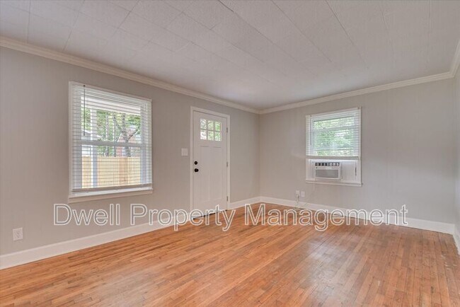 Foto del edificio - 1008 1/2 Merry Street