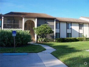 Building Photo - 2114 SW Silver Pine Way