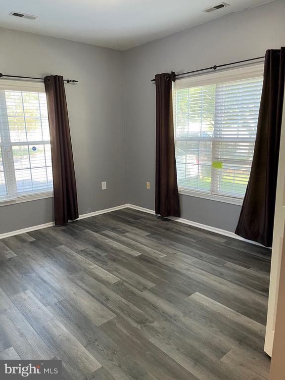 Foto del edificio - 9001 Groffs Mill Dr