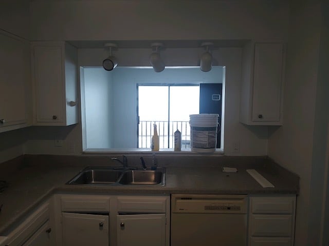 Photo - Crompton ct House