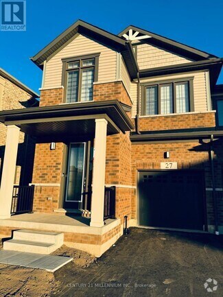 Building Photo - 15-15 Blacklock St