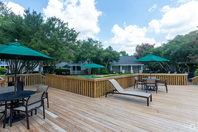 Swimming Pool 2 - Pier Landing