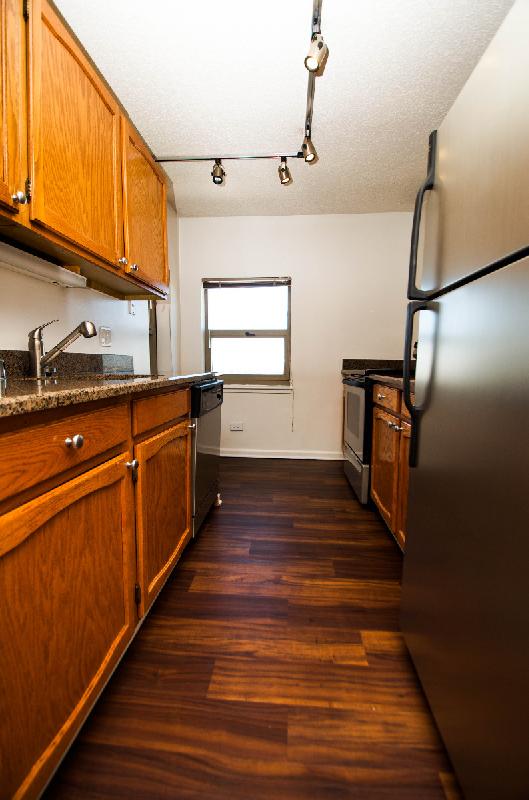 Primary Photo - 112 W Chestnut St