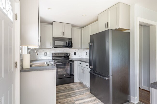 Foto del edificio - Spacious home located in a great neighborhood!