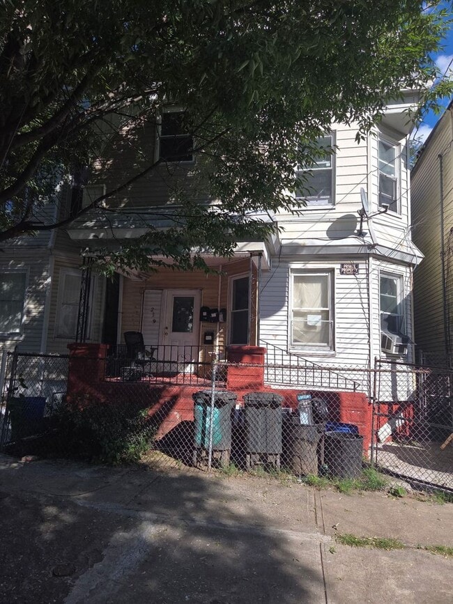 Photo - 239 N 5th St Apartment