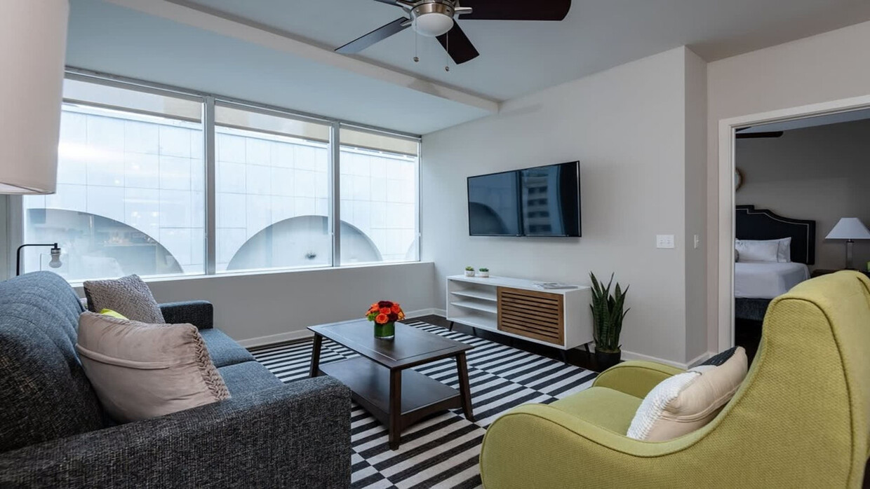 Foto principal - 411 N Akard St
