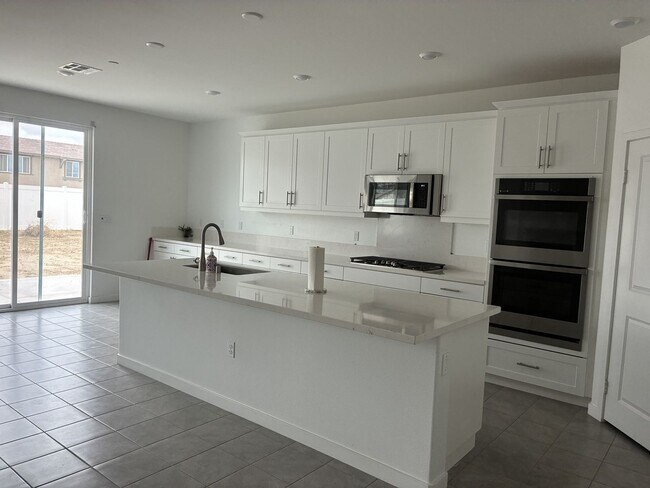 Foto del edificio - 10934 Orange Blossom Rd