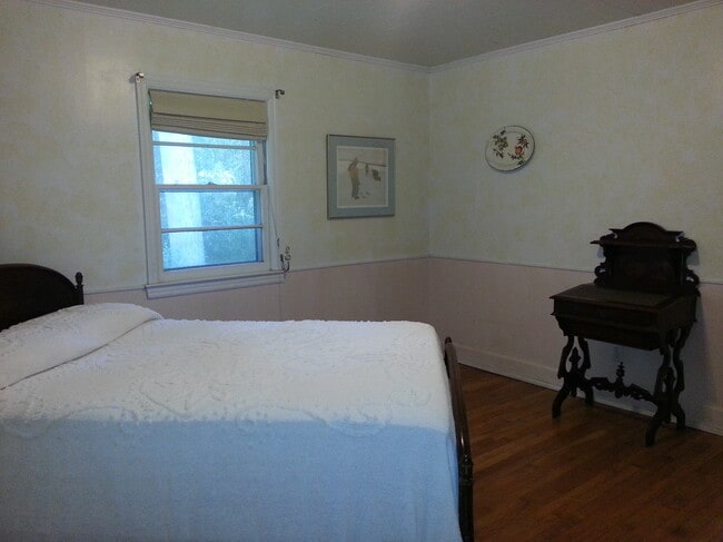 Photo - 223 Barclay Road House