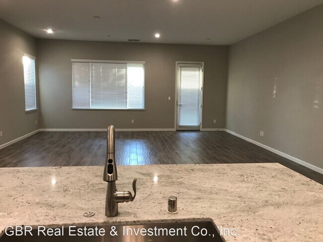Building Photo - 3 br, 2.5 bath House - 4239 Silver Lupine ...