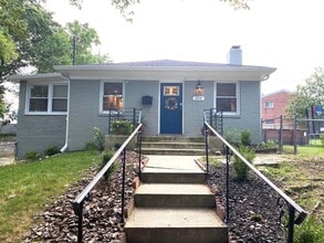 Building Photo - 204 46th St NE