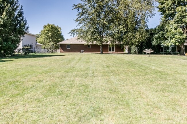 Building Photo - 1102 S Garden Ct