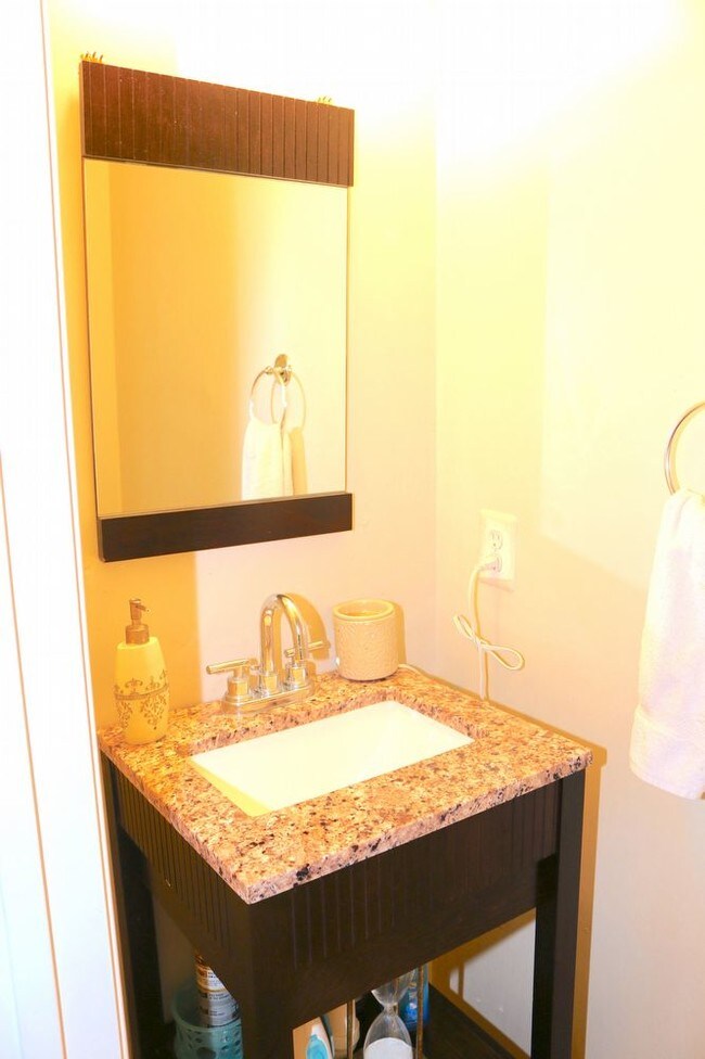 Building Photo - 17458 Tangariro Sq