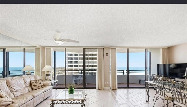 Foto del edificio - 2828 N Atlantic Ave