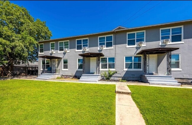 Photo - 245 Deerwood Dr (San Antonio, TX) Apartment